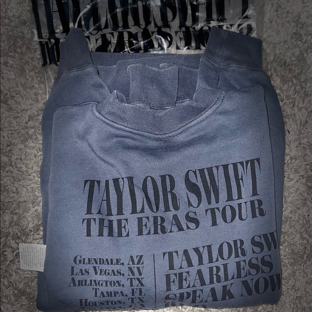 TAYLOR SWIFT ERAS CONCERT CREWNECK
